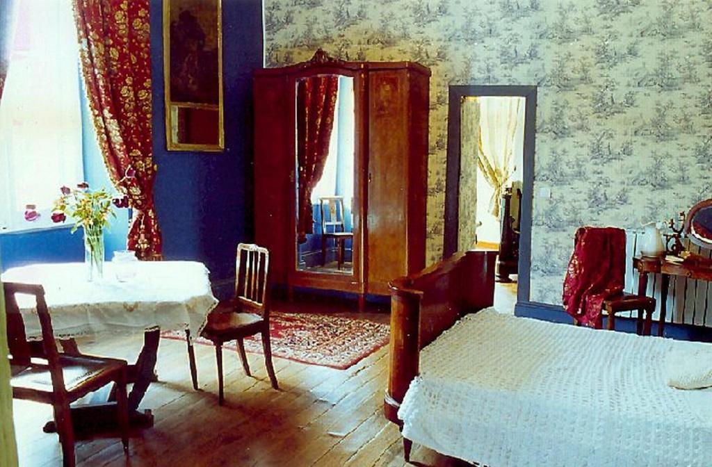 Chambres D'Hotes Du Chateau De Saint Sulpice La Sauvetat-sur-Lede Room photo